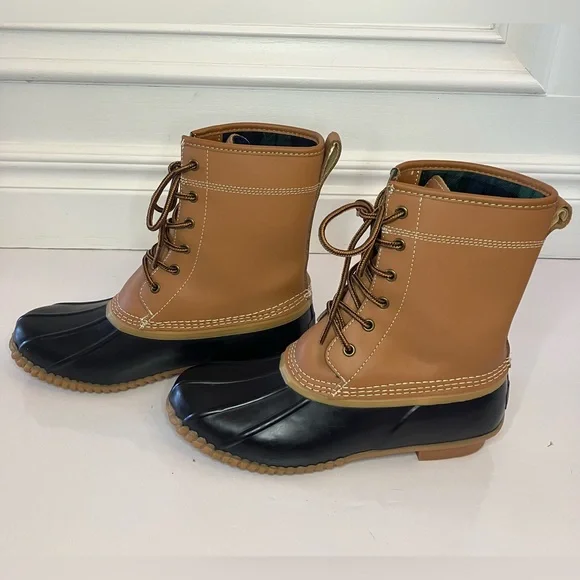 Lands’ End Women’s Size 7 Duck Boots Black Tan Flannel Lined - Picture 3 of 13